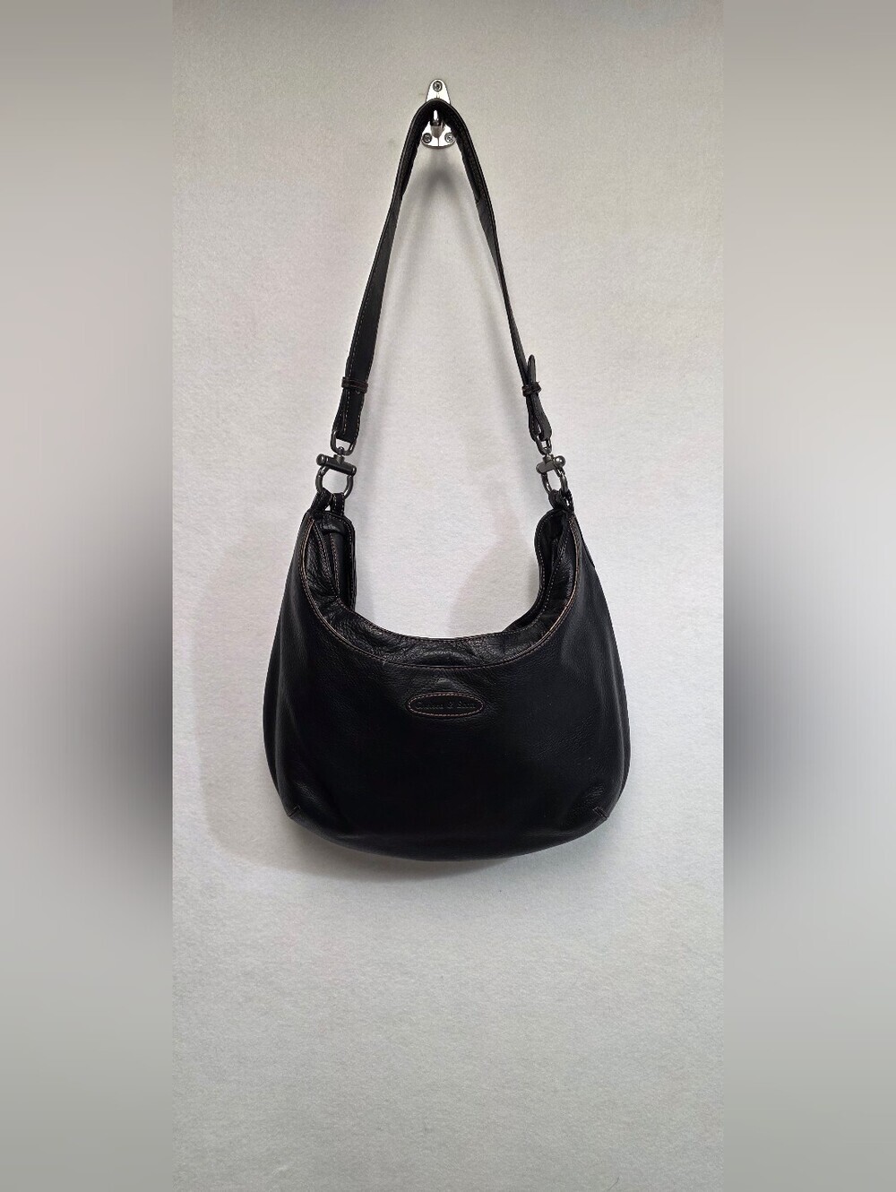 Chelsea & Scott Black Pebbled Thick Leather Multi-Pocket Shoulder Bag